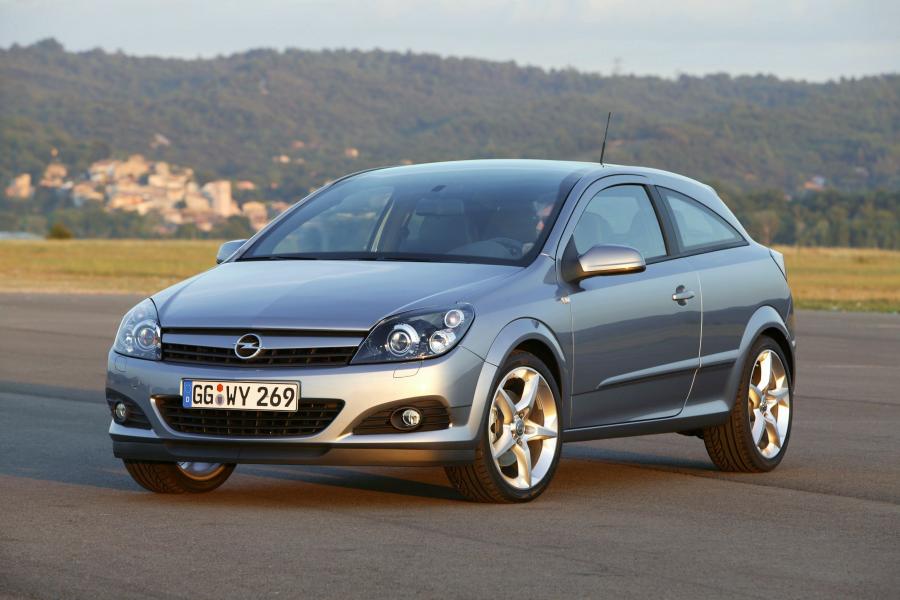  Opel Astra GTC 2005 года  (фото 132 из 212)